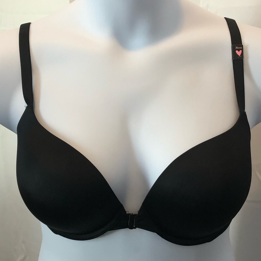 NWT VICTORIA SECRET PUSH UP BRA